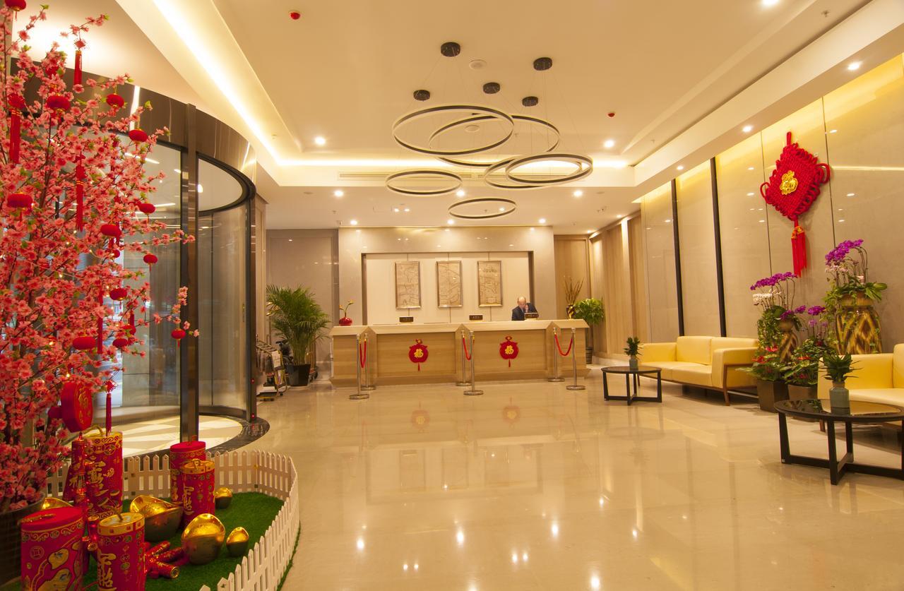 Home Plus Suite Hotel And Apartment Wuhan Esterno foto
