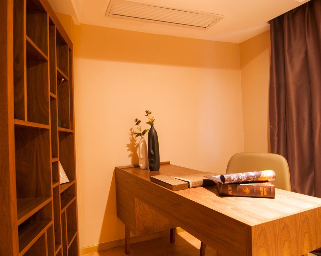 Home Plus Suite Hotel And Apartment Wuhan Esterno foto