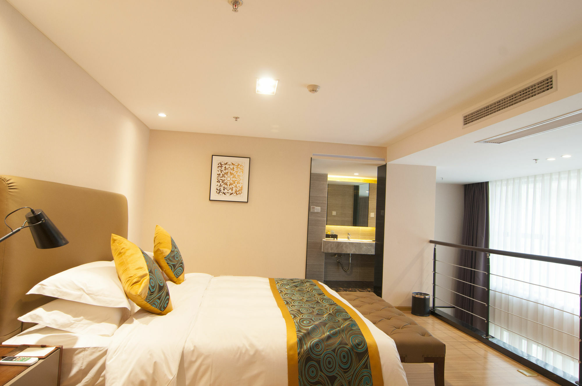 Home Plus Suite Hotel And Apartment Wuhan Esterno foto